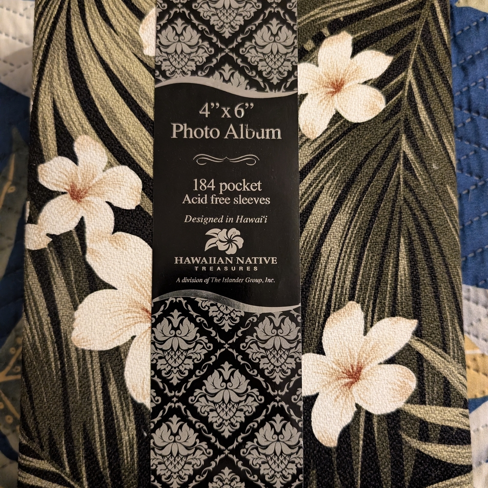Hawaiian Floral Design Photo Album - Picture 3 of 5